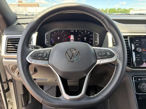 Certified 2023 Volkswagen Atlas Cross Sport SE w/ Panoramic Sunroof Package AWD/4WD image 11