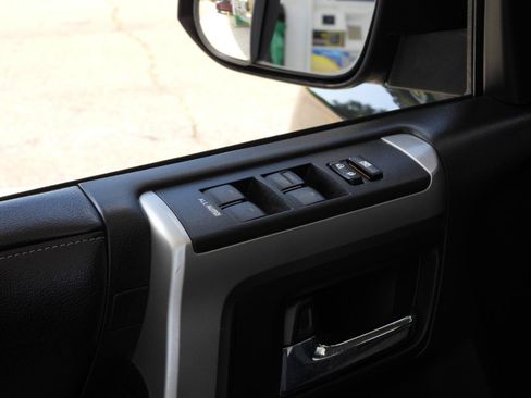 Used 2016 Toyota 4Runner 2WD SR5 image 56