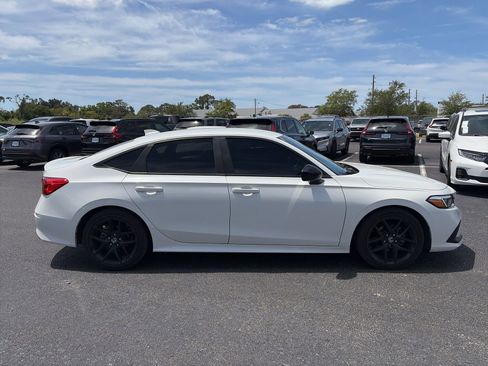 Used 2024 Honda Civic Sport image 8