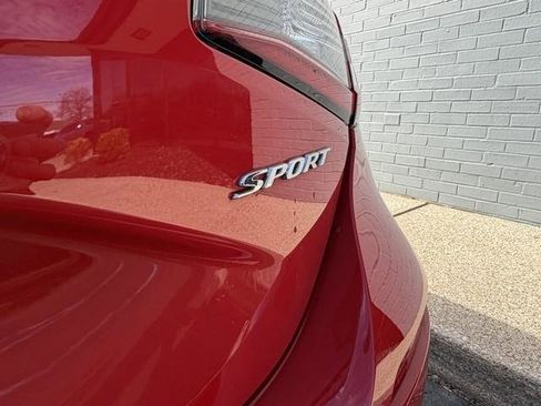 Used 2023 Honda Civic Sport image 8