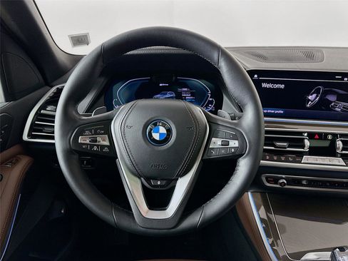 Certified 2022 BMW X5 xDrive45e w/ Executive Package image 11