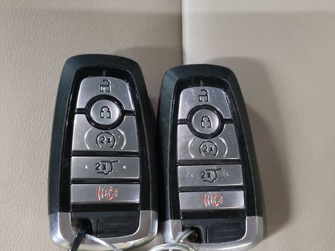 Used 2022 Ford Explorer XLT w/ Equipment Group 202A RWD image 32