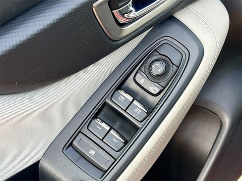Used 2022 Subaru Forester Premium image 17