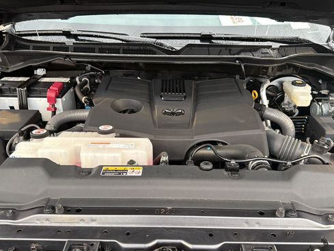 Used 2023 Toyota Tundra SR5 w/ SR5 Convenience Package AWD/4WD image 33