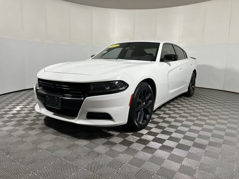 Used 2023 Dodge Charger SXT w/ Blacktop Package RWD image 4