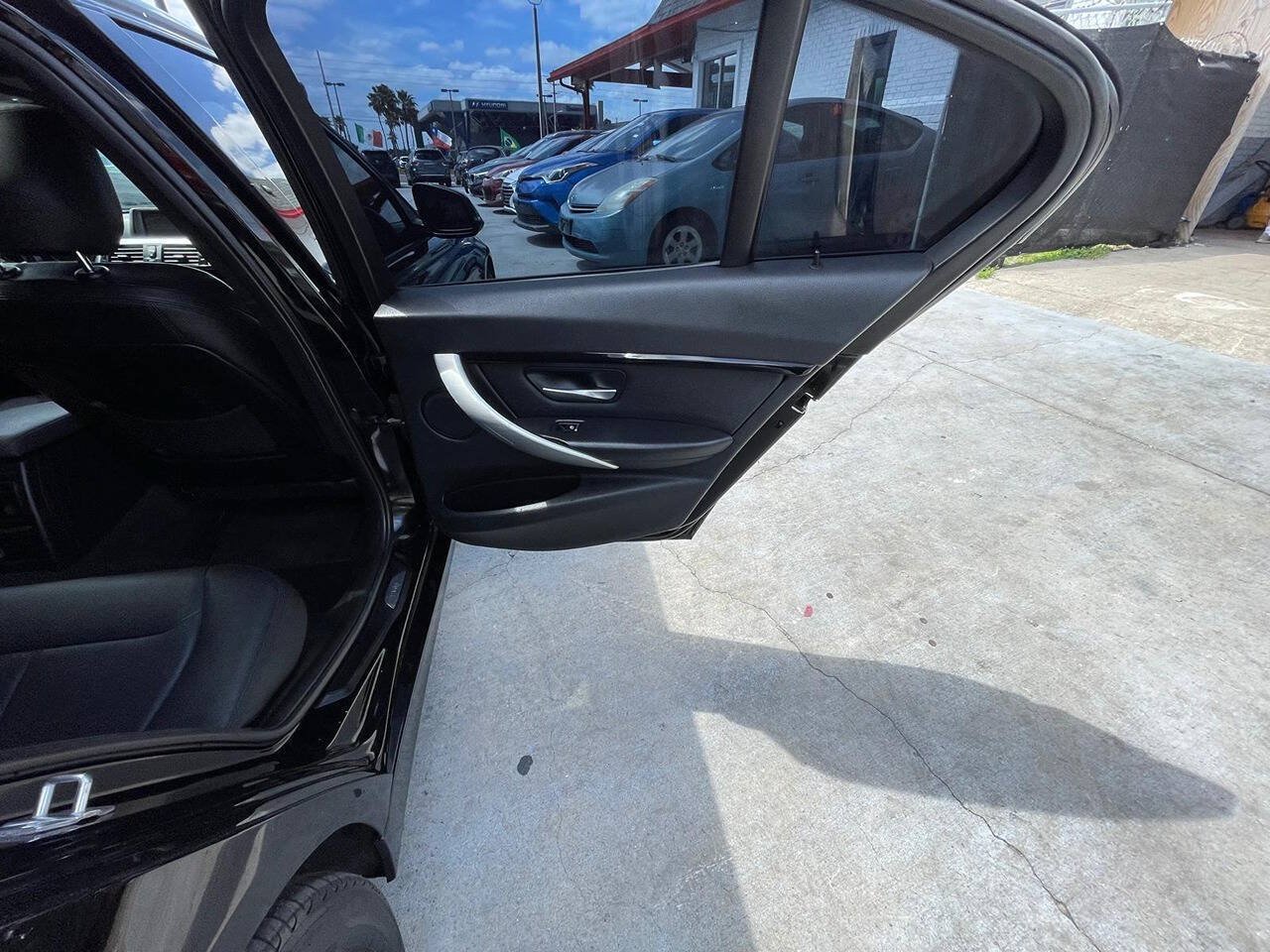 Used 2016 BMW 328i Sedan RWD image 14