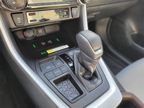 Used 2024 Toyota RAV4 Limited image 30