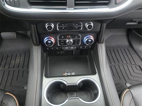 Used 2023 GMC Yukon XL AT4 w/ AT4 Premium Plus Package image 9