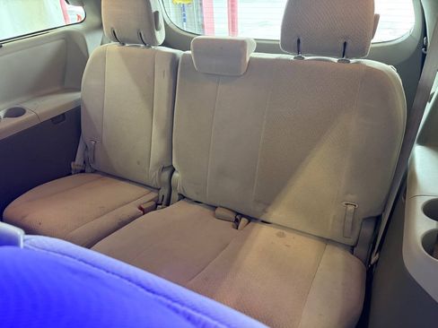 Used 2013 Toyota Sienna LE FWD image 21