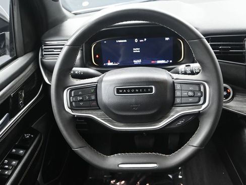 Used 2024 Jeep Wagoneer L Series II w/ Flexible Seating Group image 32