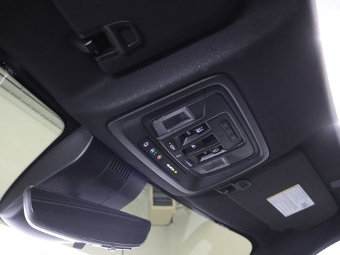 Used 2024 Chevrolet Silverado 3500 High Country w/ High Country Premium Package AWD/4WD image 12