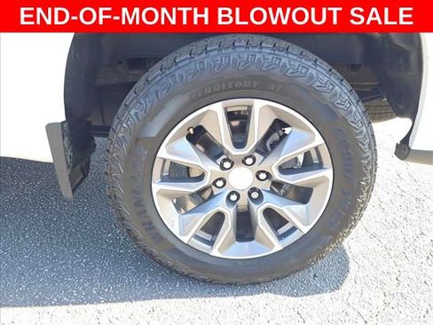 Used 2021 Chevrolet Silverado 1500 LT AWD/4WD image 31