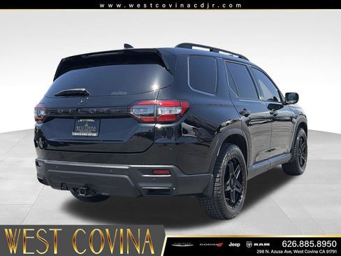Used 2023 Honda Pilot Touring image 10