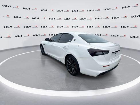 Used 2021 Maserati Ghibli S RWD image 6