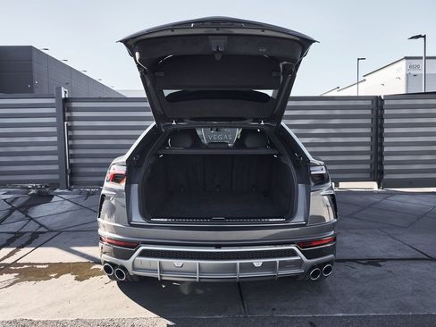 Used 2021 Lamborghini Urus image 15