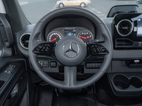 New 2025 Mercedes-Benz Sprinter 2500 image 19