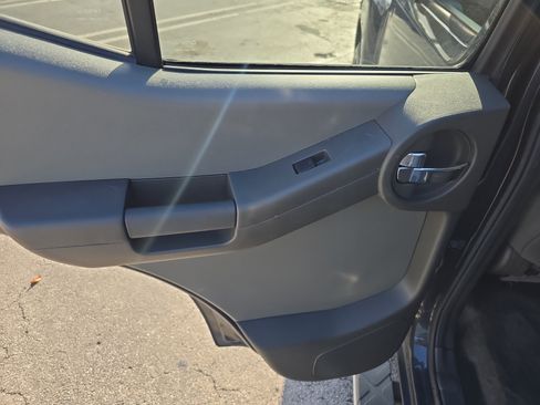 Used 2014 Nissan Xterra S w/ Value Package image 11