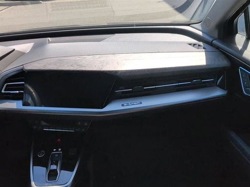 Used 2024 Audi Q4 e-tron Premium Plus w/ Premium Plus image 11
