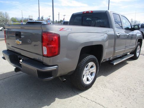 Used 2017 Chevrolet Silverado 1500 LTZ Z71 w/ LTZ Plus Package image 10