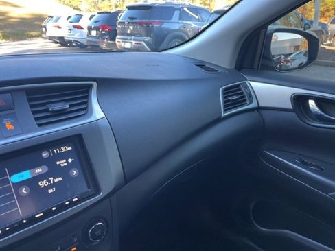 Used 2017 Nissan Sentra S image 25