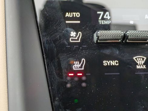 Used 2025 Porsche Macan Electric image 26