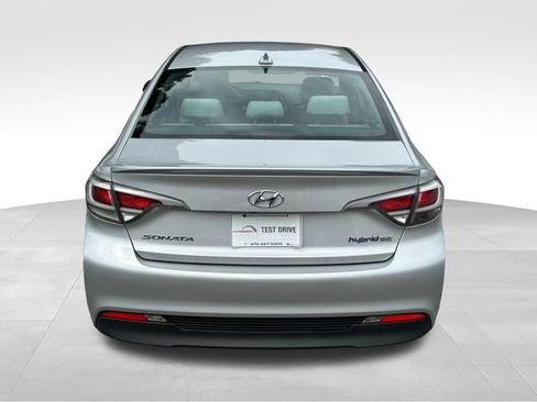Used 2016 Hyundai Sonata SE image 4