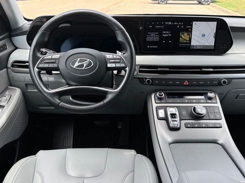 Used 2025 Hyundai Palisade SEL FWD image 11