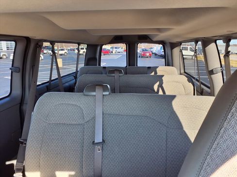 Used 2025 Chevrolet Express 3500 LT w/ LT Preferred Equipment Group image 19
