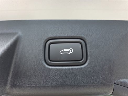 New 2025 Hyundai Tucson Limited image 9