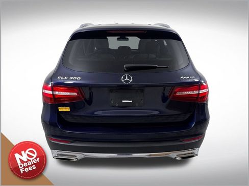 Used 2019 Mercedes-Benz GLC 300 4MATIC image 2