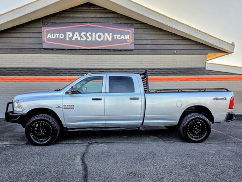Used 2014 RAM 3500 Tradesman w/ Chrome Appearance Group AWD/4WD image 2