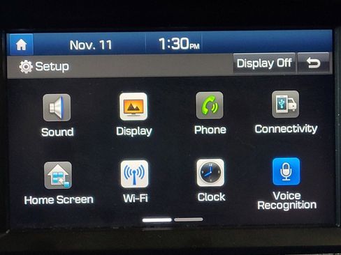 Used 2017 Hyundai Elantra SE image 25