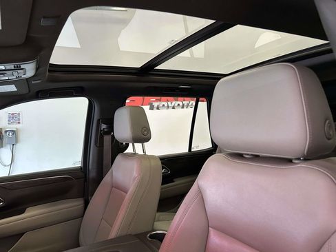 Used 2023 Chevrolet Tahoe LT w/ Luxury Package RWD image 16