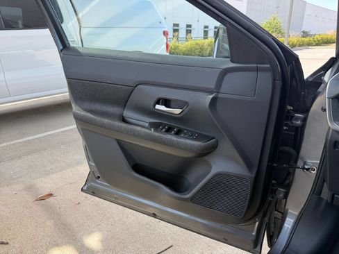 Used 2026 Nissan Kicks SV w/ Cold Weather Package AWD/4WD image 18