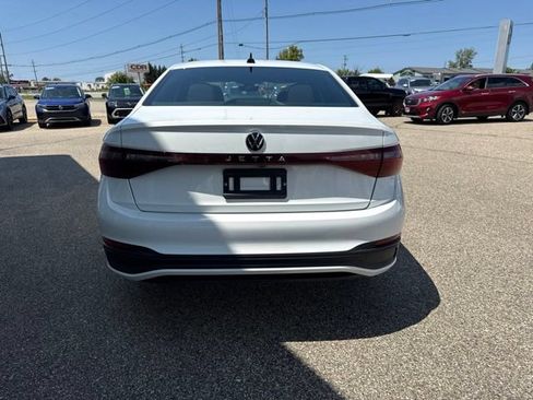 Used 2026 Volkswagen Jetta Sport FWD image 6