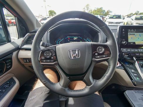 Used 2023 Honda Odyssey Elite image 19