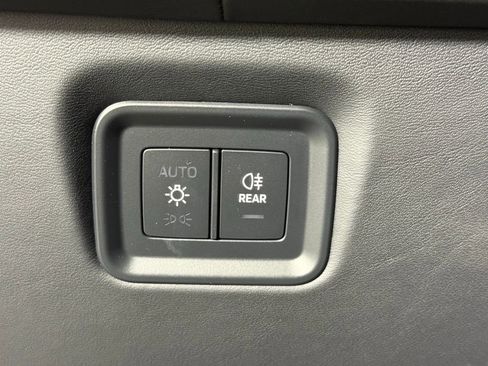 New 2026 Porsche Cayenne GTS image 36