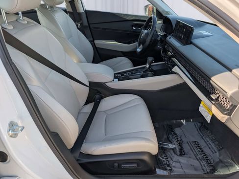 Certified 2025 Honda Accord Touring image 9