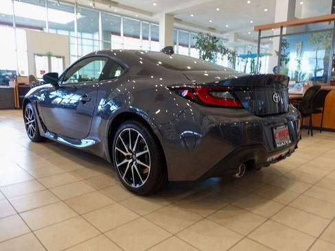 New 2025 Toyota GR86 image 5