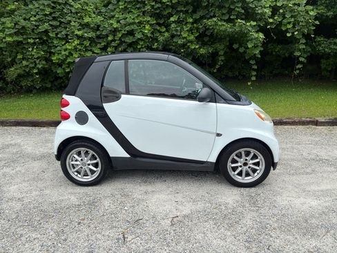 Used 2009 smart fortwo passion image 2