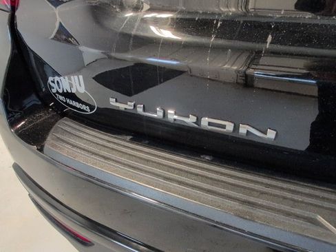 Used 2024 GMC Yukon XL SLE image 34
