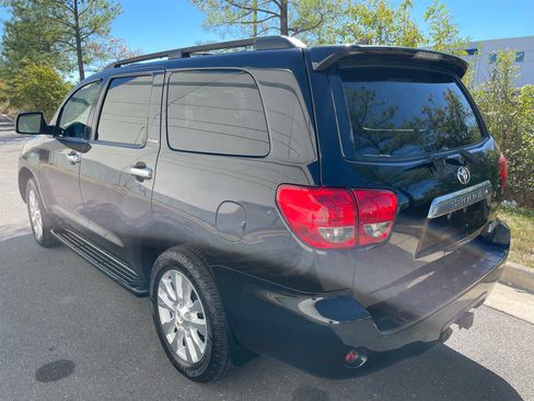 Used 2011 Toyota Sequoia Platinum image 3