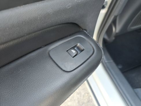 Used 2020 Volvo S60 T5 Momentum image 10