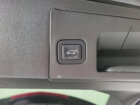 Used 2019 Cadillac XT5 Luxury image 9