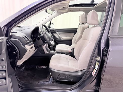 Used 2018 Subaru Forester 2.5i Premium AWD/4WD image 12