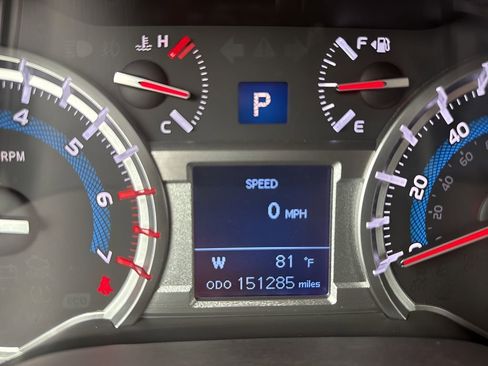 Used 2018 Toyota 4Runner Limited image 27