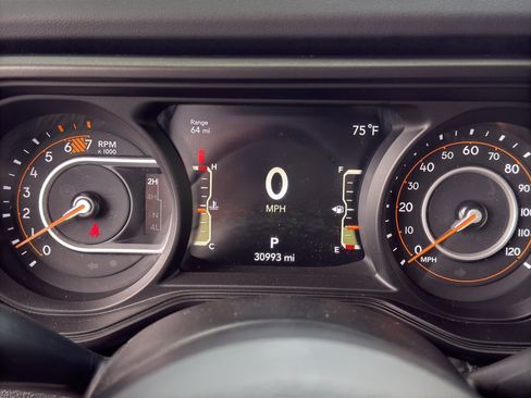 Used 2025 Jeep Wrangler Unlimited Rubicon AWD/4WD image 22