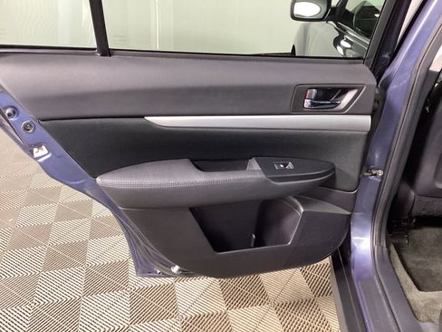 Used 2014 Subaru Outback 2.5i Premium w/ Moonroof Package AWD/4WD image 13