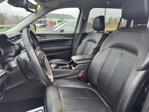 Used 2022 Jeep Grand Cherokee L Limited image 10