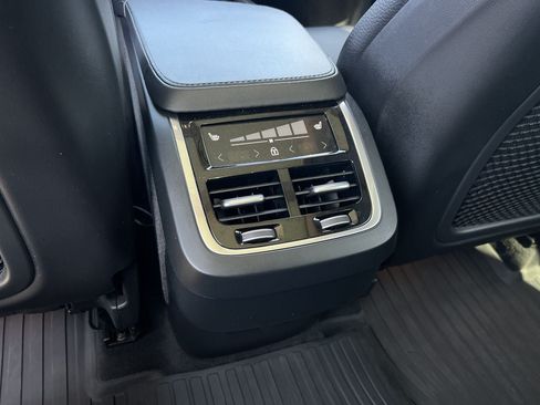 Used 2024 Volvo XC90 B5 Plus w/ Protection Package Premier AWD/4WD image 23